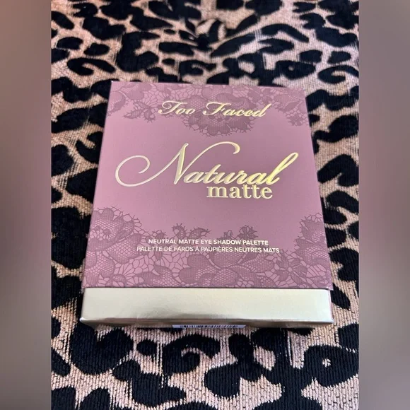 Too Faced natural eyes matte eyeshadow pallete - Picture 3 of 6